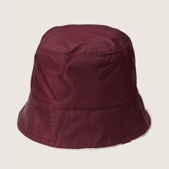🆕️Vs Pink reversible Bucket hat burgundy/cream sherpa 💜 😍 - Picture 4 of 4